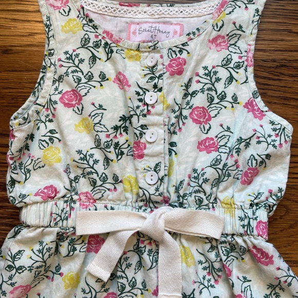 SweetHoney Floral Romper - Picture 2 of 11